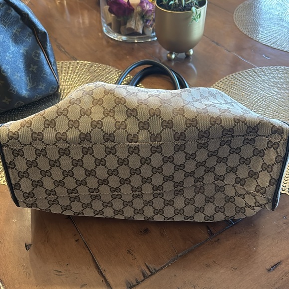 Gucci Handbag - Picture 4 of 10